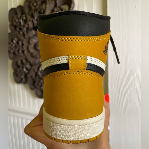 Nike JORDANS  High-Top Sneakers - Picture 8 of 13